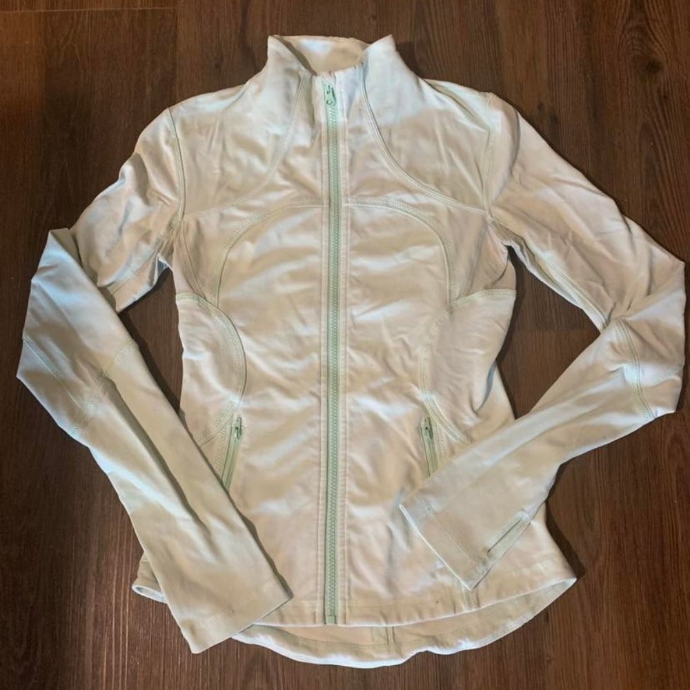 Women's Lululemon Zip Up / Lululemon Define Jacket